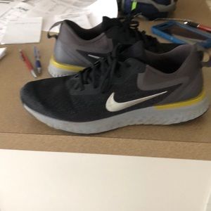Nike react odyssey size 13.